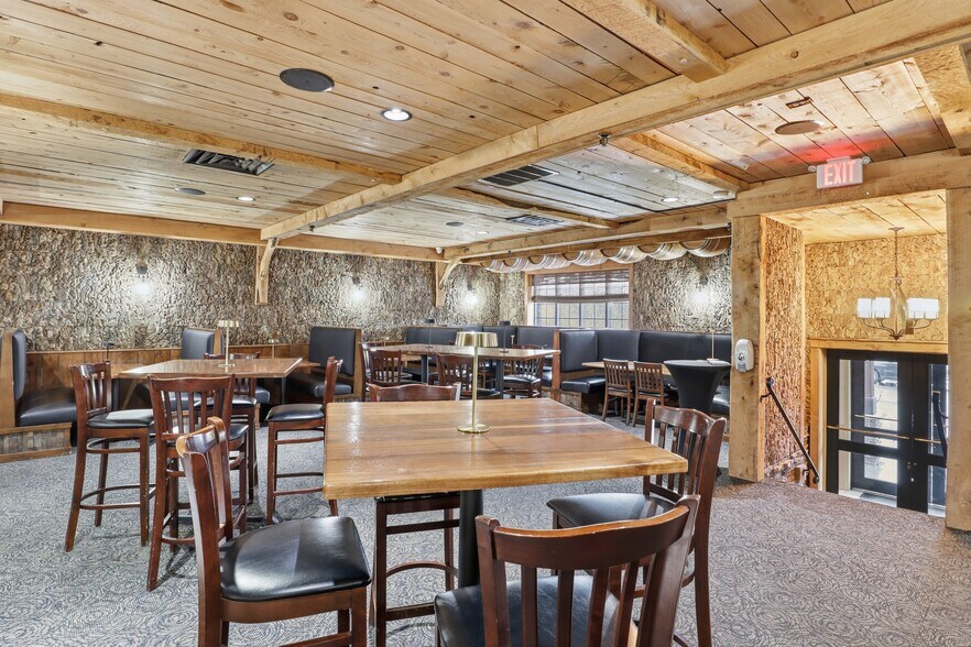 More Photos Of 1 E Church St, Fairport Restaurant For Sale