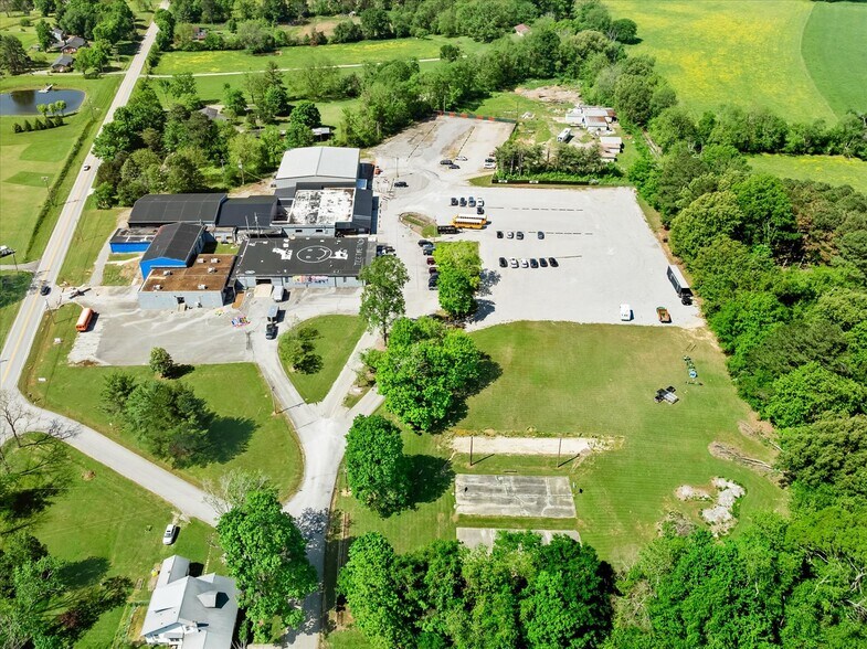 More Photos Of 601 School St, Morrison Light Distribution For Sale