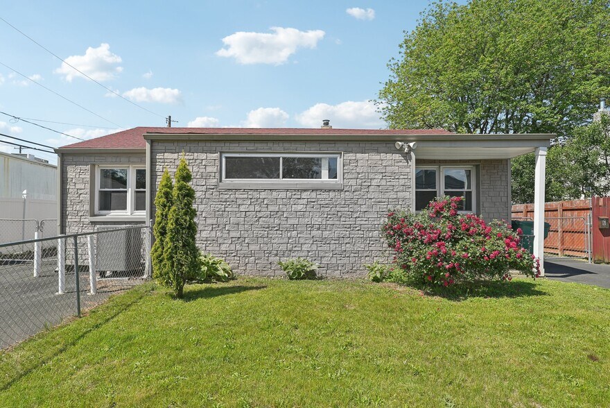 More Photos Of , Levittown General Retail For Sale