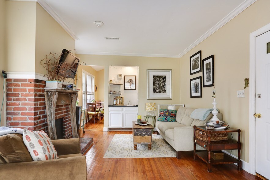 More Photos Of 323 4th St NE, Atlanta Apartments For Sale