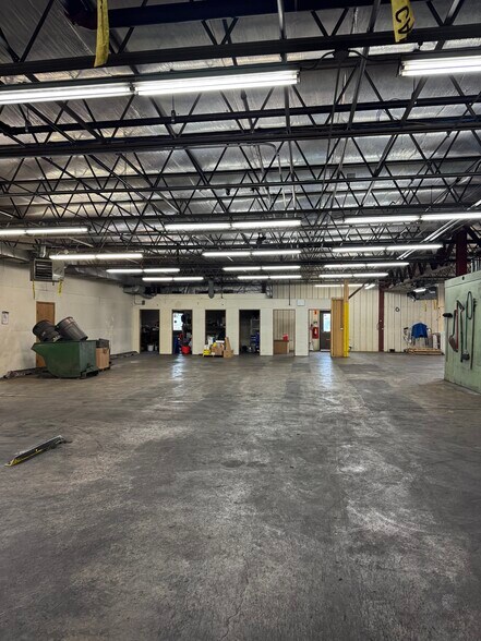 More Photos Of 623 Circle Dr, Iron Mountain Industrial For Sale