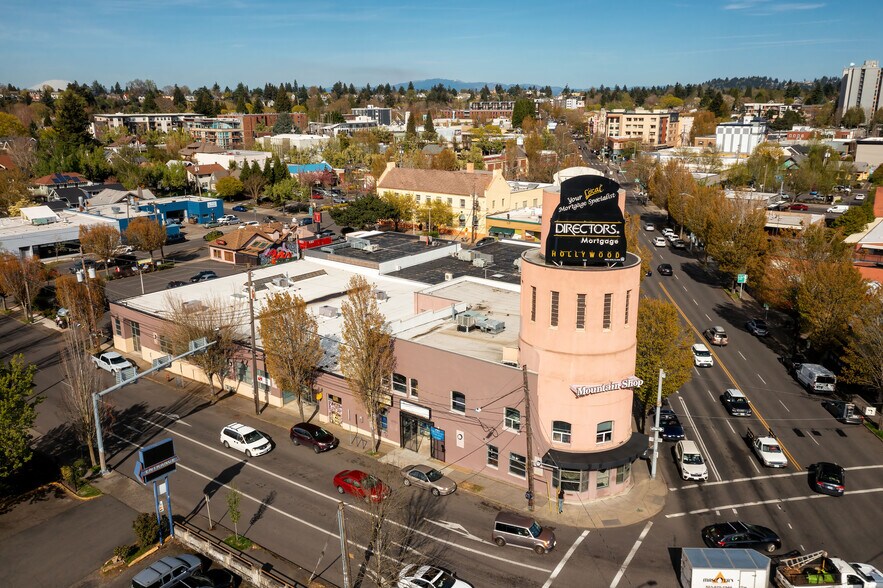More Photos Of 3701-3719 NE Sandy Blvd, Portland Storefront Retail Office For Lease