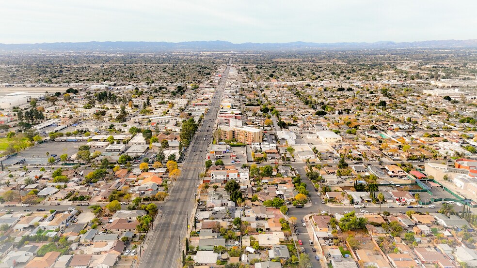 More Photos Of 12937 Van Nuys Blvd, Pacoima Apartments For Sale