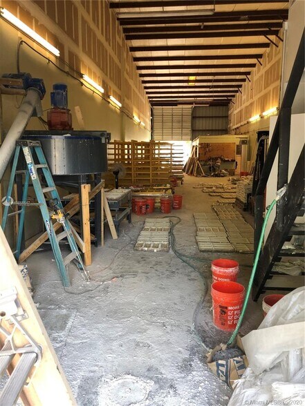More Photos Of 1600-1650 NW 34th Ter, Lauderhill Warehouse For Lease