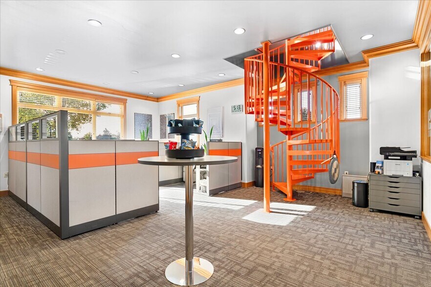 More Photos Of 817 Ohare Pky, Medford Loft Creative Space For Sale