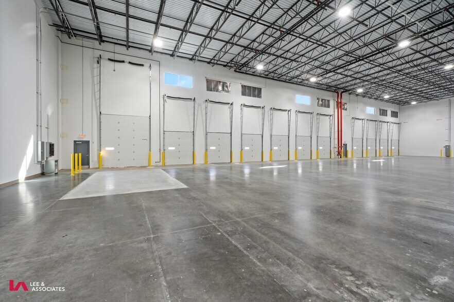 More Photos Of 5001 N Commerce Dr, College Park Warehouse For Lease