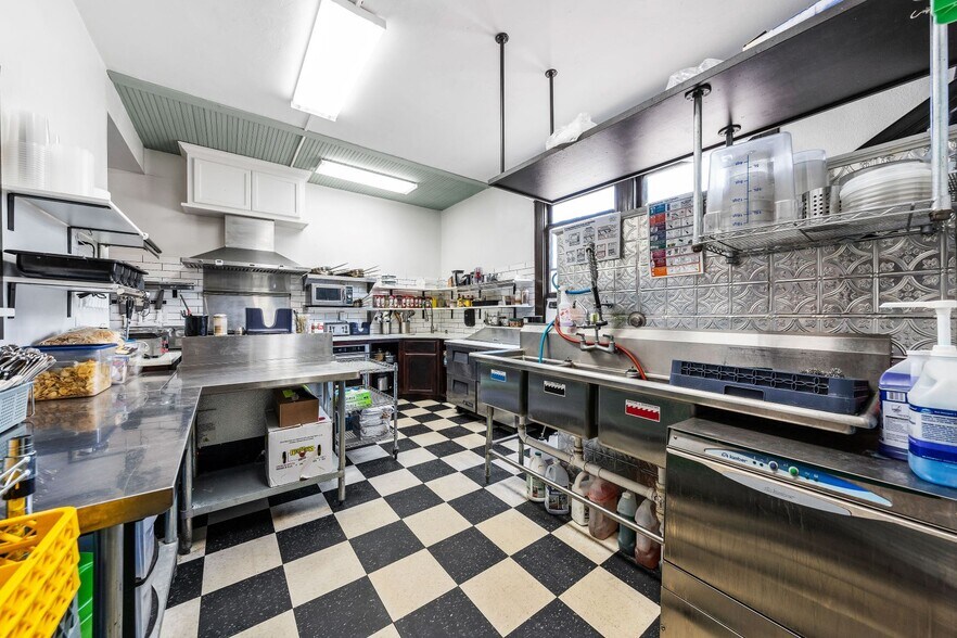 More Photos Of 312 N Central Ave, Cameron Restaurant For Sale