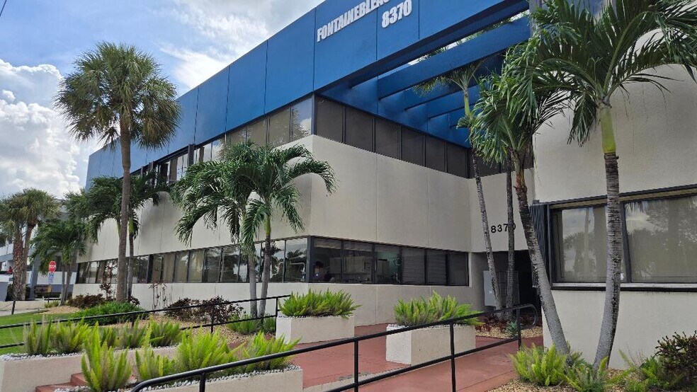 More Photos Of 8370 W Flagler St, Miami Medical For Sale