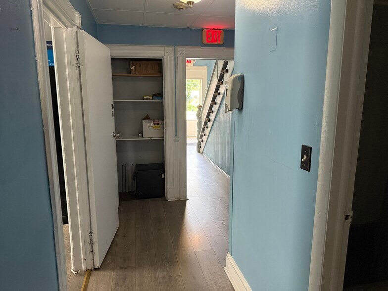 More Photos Of 57-59 Sharp St, Haverstraw Office For Sale