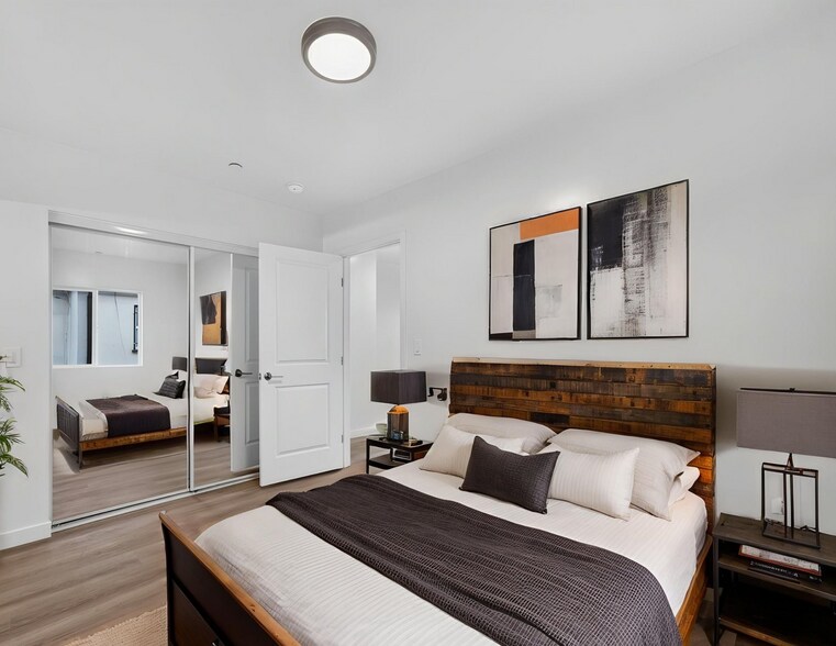 More Photos Of 1046 W 83rd St, Los Angeles Apartments For Sale