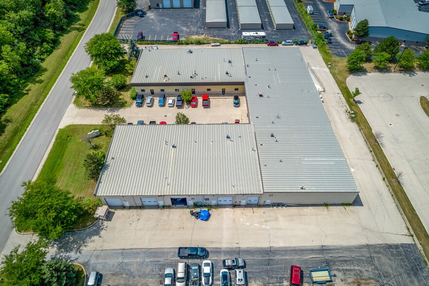 More Photos Of 2404 Spring Ridge Rd, Spring Grove Warehouse For Lease