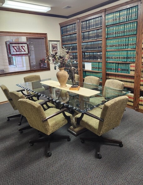More Photos Of 27 E Ayers St, Edmond Office For Lease