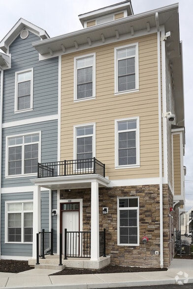 More Photos Of 164 Chalmers Ave, Buffalo Apartments For Sale