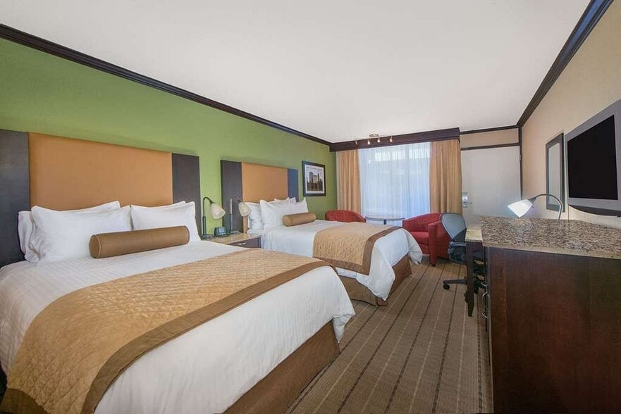 More Photos Of 2101 S Meridian Ave, Oklahoma City Hotel For Sale