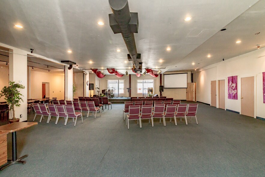 More Photos Of 1601 6th Ave, Tacoma Freestanding For Lease