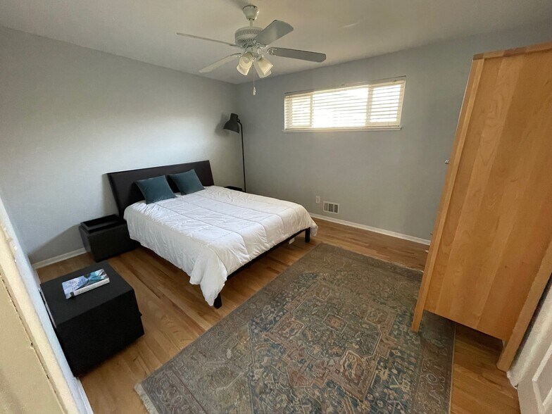 More Photos Of 219 S Holly St, Denver Land For Sale