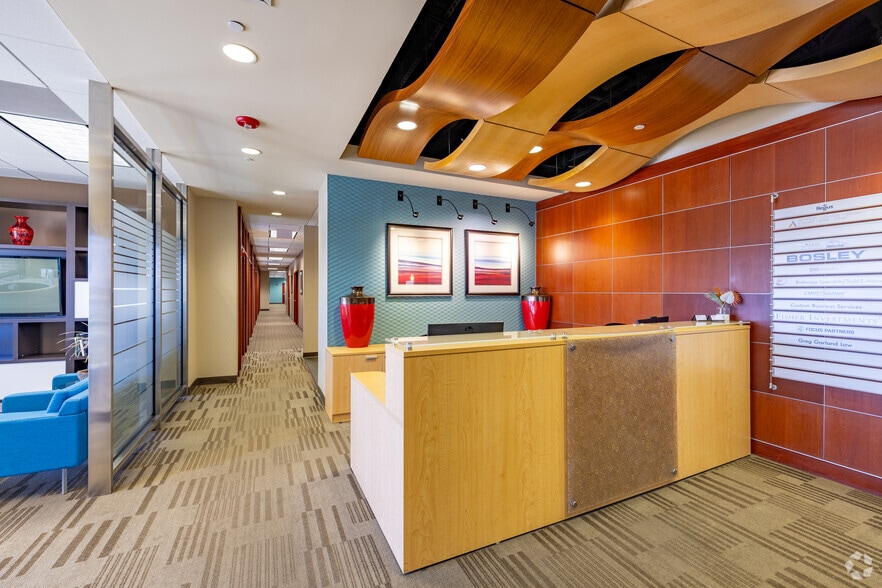 More Photos Of 14301 FNB Pky, Omaha Coworking Space