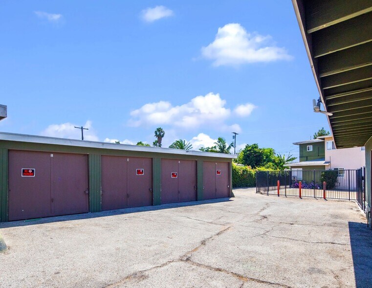More Photos Of 1072 W Wilson St, Pomona Apartments For Sale