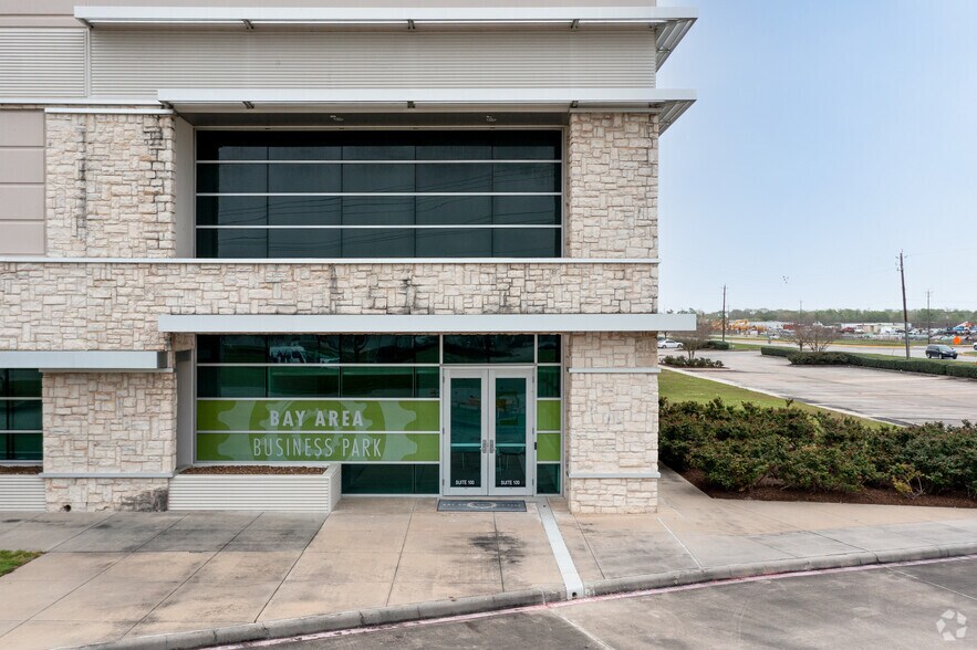 More Photos Of 9311 Bay Area Blvd, Pasadena Distribution For Lease