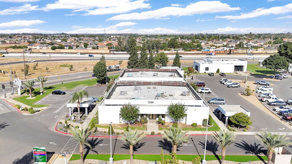 More Photos Of 1260 E Almond Ave, Madera Medical For Sale