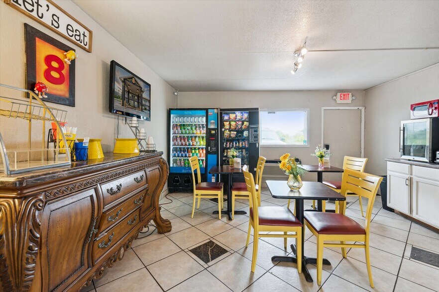 More Photos Of 3491 Latcha Rd, Millbury Hotel For Sale