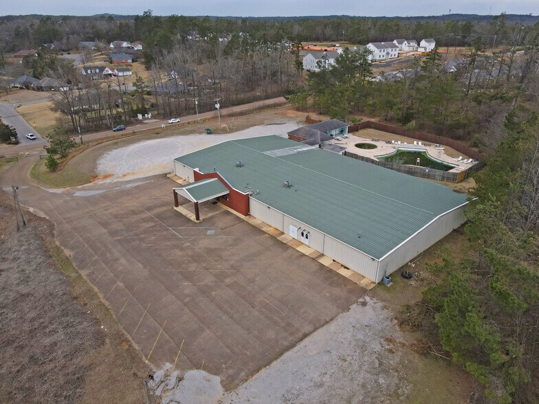 More Photos Of 3903 S Lamar Blvd, Oxford General Retail For Sale