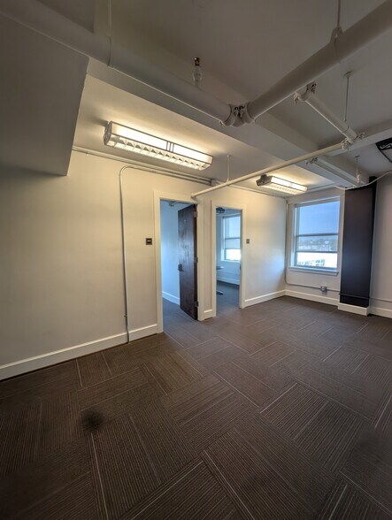 More Photos Of 219 N Main St, Bryan Office For Lease