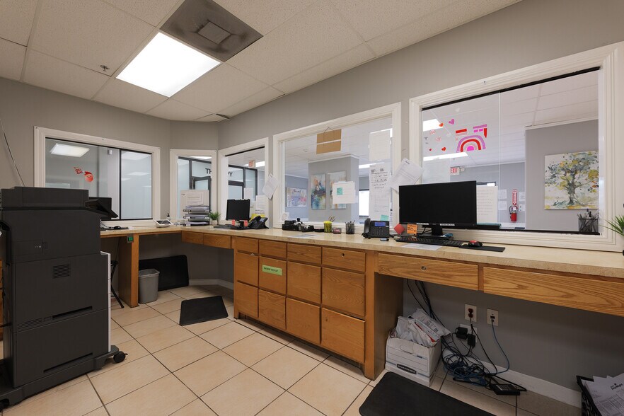 More Photos Of 305 Expressway 83, Mission Medical For Lease