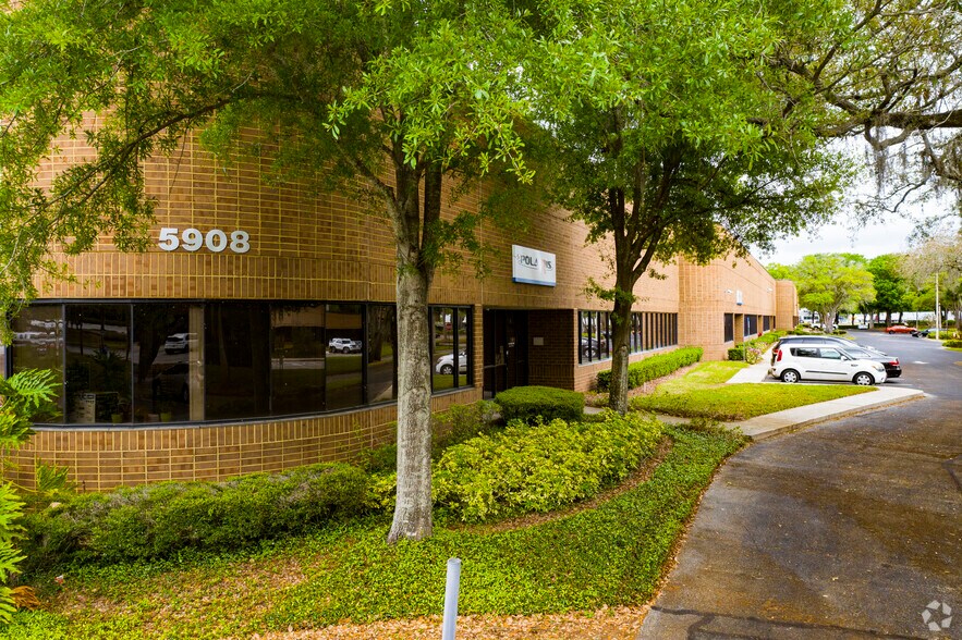 More Photos Of 5909 Hampton Oaks Pky, Tampa Unknown For Lease