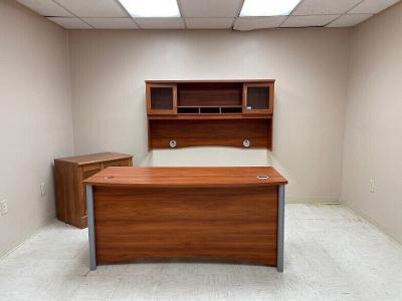 More Photos Of 3035 Paris Ave, New Orleans Medical For Lease