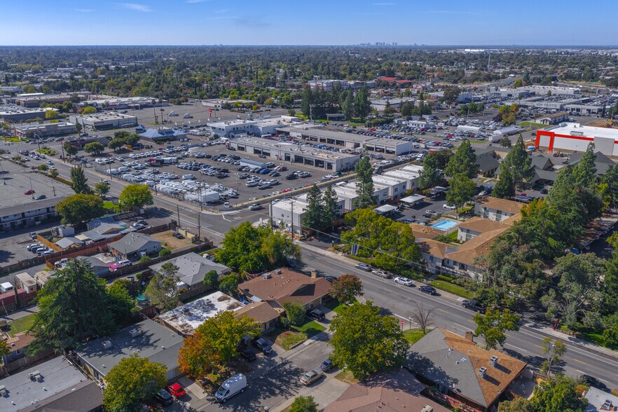 More Photos Of , Sacramento Multifamily For Sale