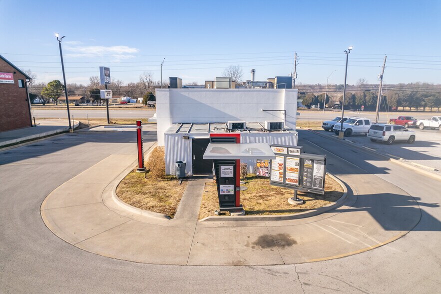 More Photos Of 13481 S State Highway 51, Coweta Fast Food For Sale