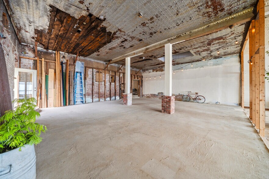 More Photos Of 540 Ouachita Ave, Hot Springs Storefront For Sale