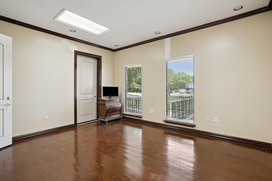 More Photos Of 3403 N Beach St, Fort Worth Medical For Lease