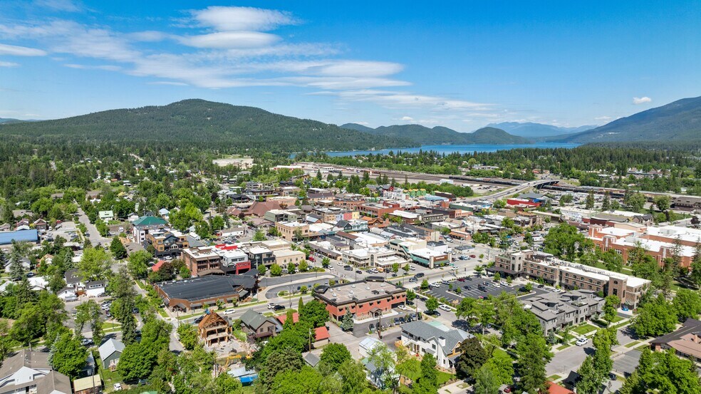 More Photos Of 327 Spokane Ave, Whitefish Flex For Sale