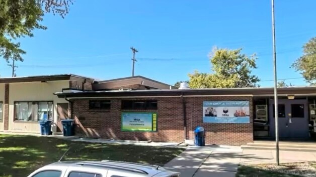 More Photos Of 1353 Macon St, Aurora Specialty For Lease