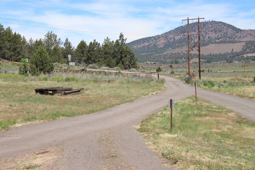 More Photos Of 24221 US-97 Hwy, Klamath Falls Contractor Storage Yard For Sale