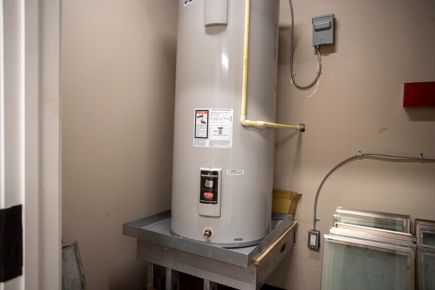 More Photos Of 25000 US 59 Rd, El Campo Flex For Sale