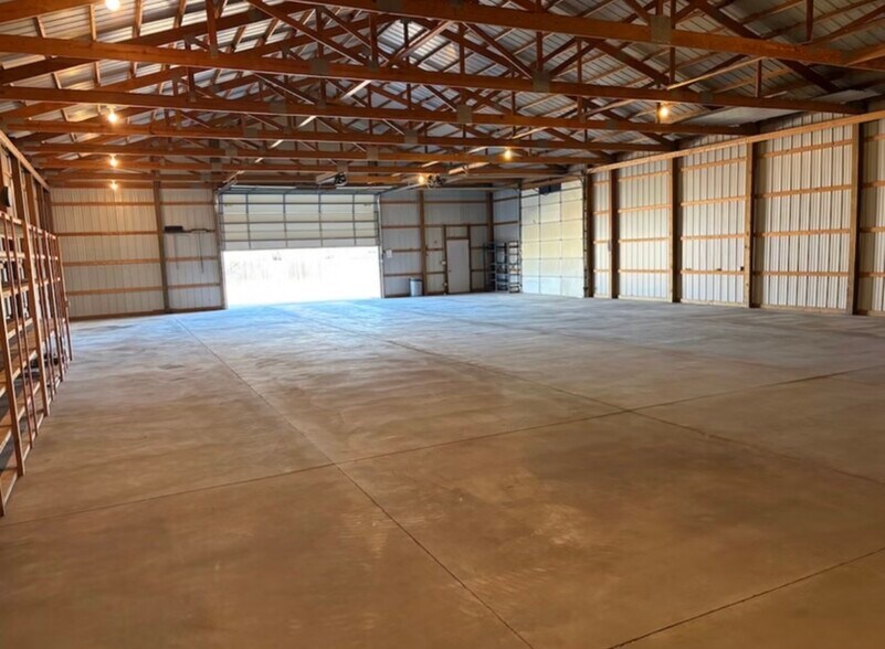 More Photos Of 1305 1st st, Ogallala Flex For Lease