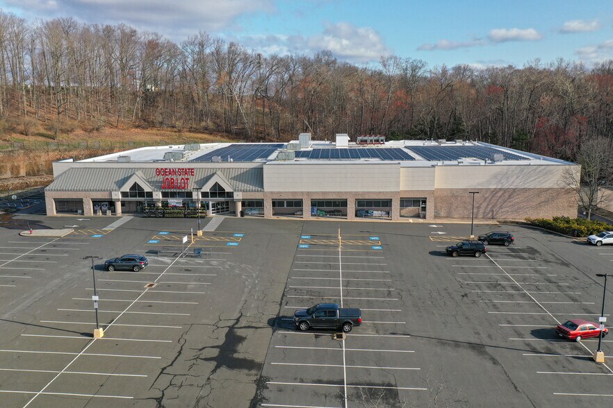 More Photos Of 20 Mountain Ave, Bloomfield Unknown For Lease