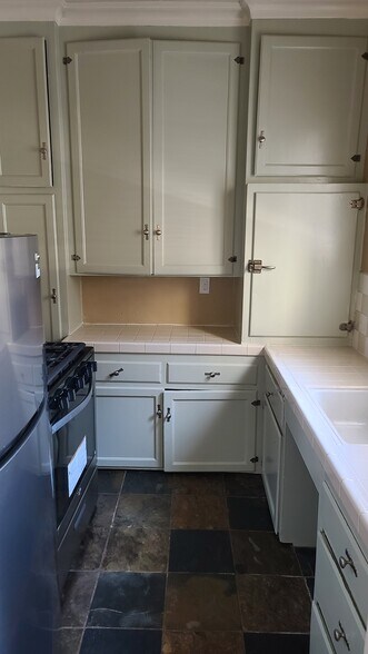 More Photos Of 1147 6th St, Santa Monica Apartments For Sale