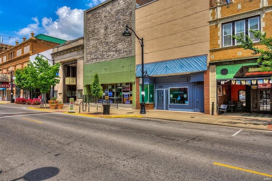 113 E Main St Unit 115  