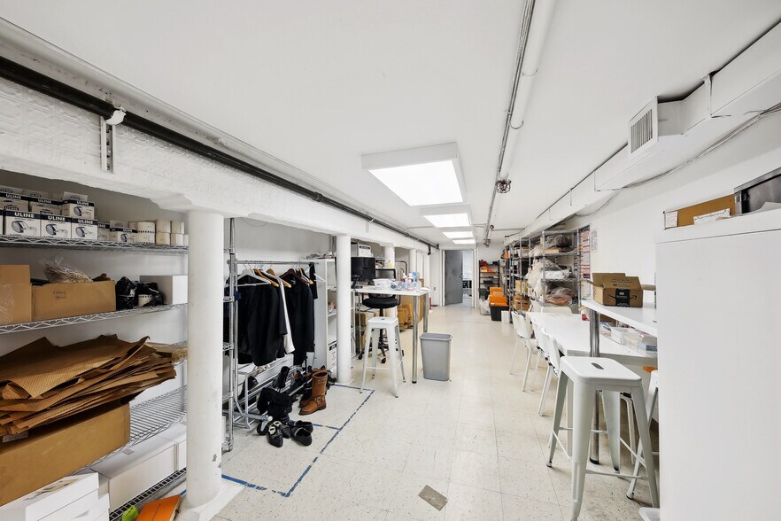More Photos Of 390 W Broadway, New York Apartments For Lease