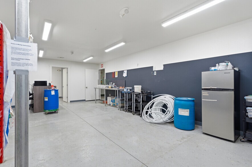More Photos Of 22900 W Skelly Rd, Haskell Light Manufacturing For Sale