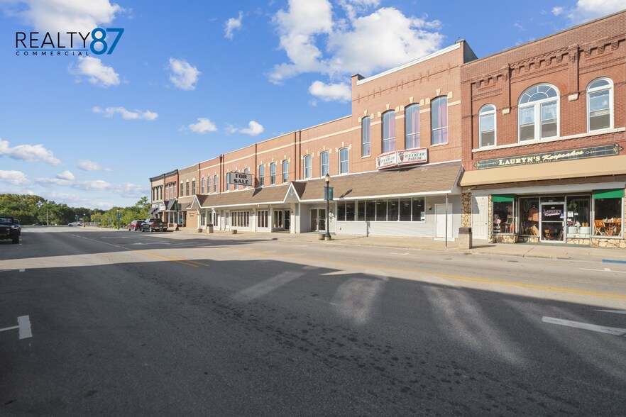 More Photos Of 107 S Franklin St, Manchester Storefront For Sale