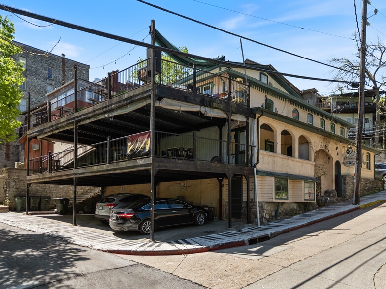 More Photos Of 10 Mountain St, Eureka Springs Restaurant For Sale