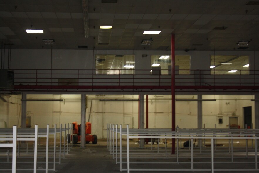 More Photos Of 1435 Fresno St, Fresno Freestanding For Lease