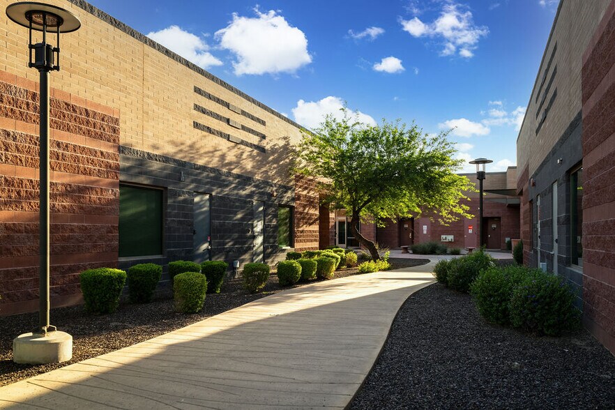 More Photos Of 8454 N 90th, Scottsdale Medical For Lease