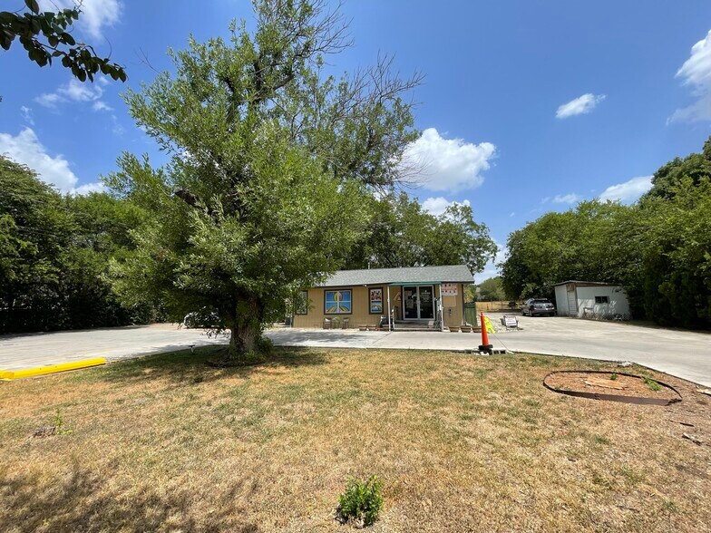 More Photos Of 4168 Stahl Rd, San Antonio General Retail For Sale