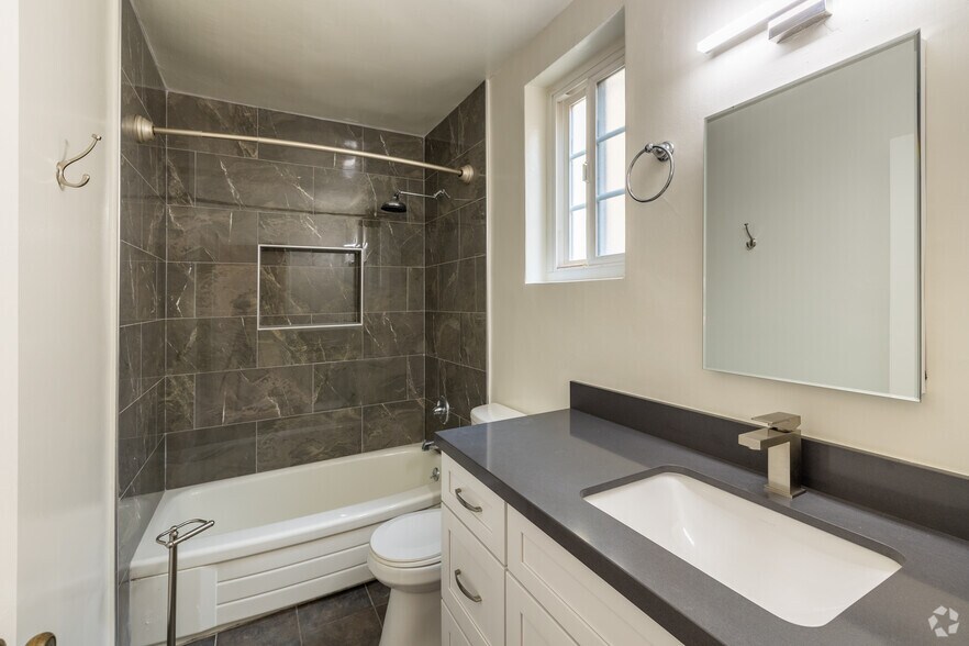 More Photos Of 8130 Norton Ave, West Hollywood Apartments For Sale